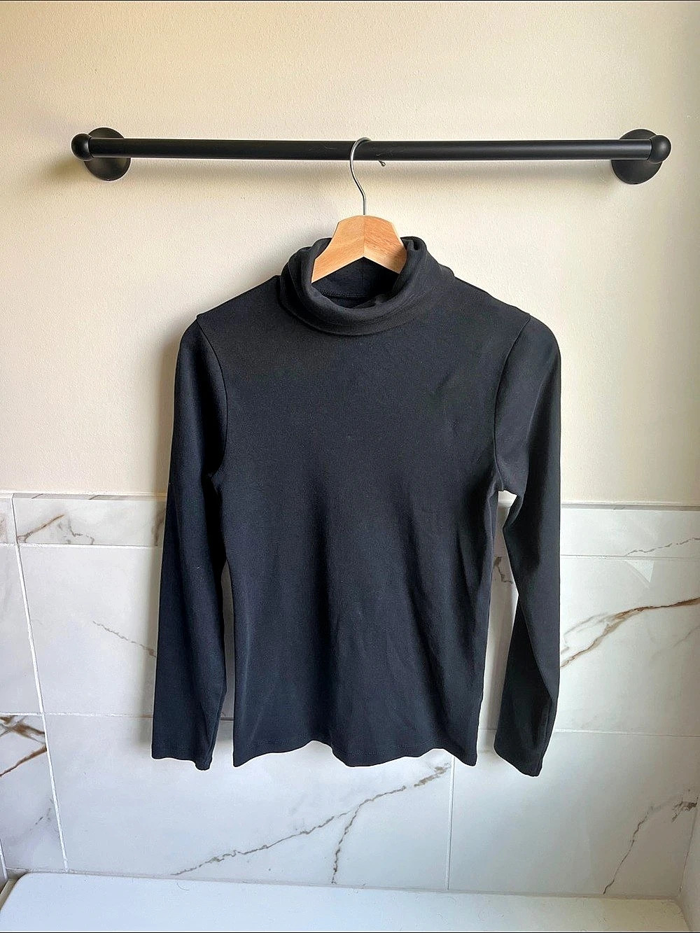 J.Crew Perfect Fit Turtleneck Long Sleeve in Black Size Medium